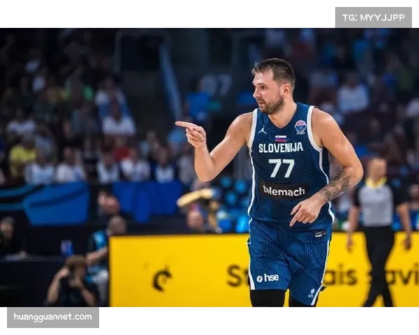 东契奇砍49分领衔胜利，展现顶级得分能力与比赛统治力